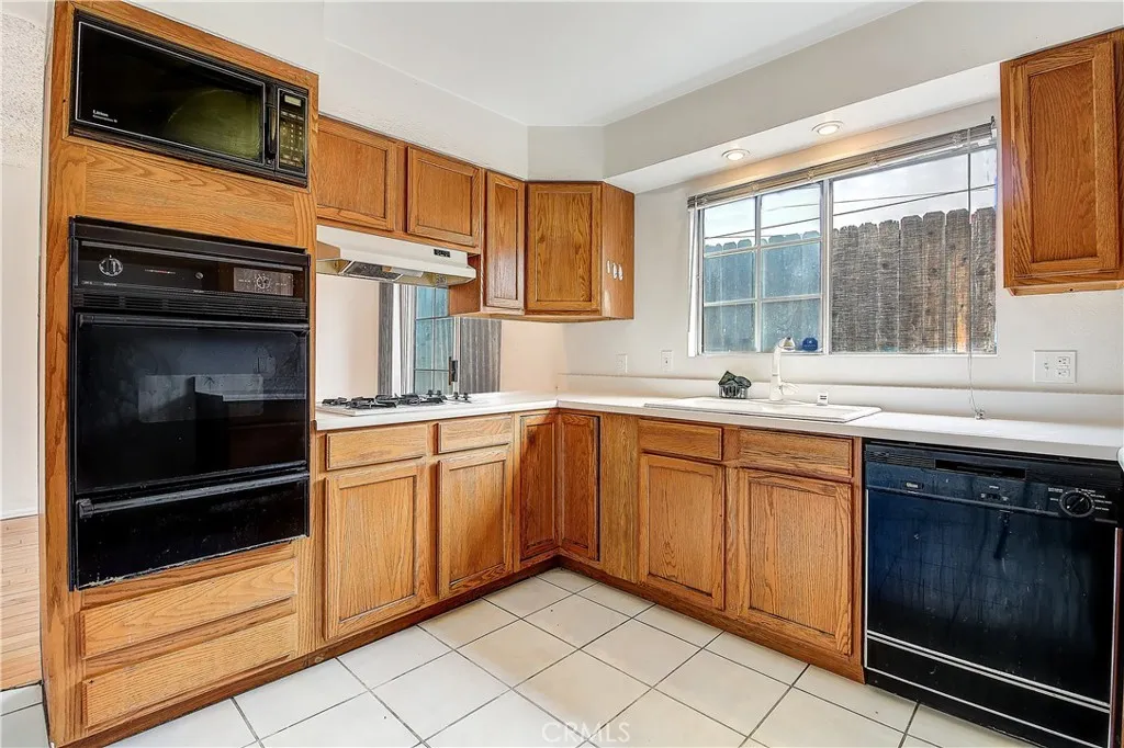 6813 Hannon Street, Bell Gardens, California 90201 home-pic-37